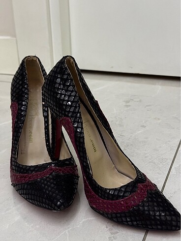 Diğer 36 numara stiletto