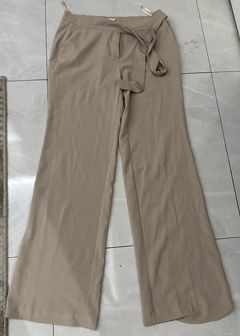 Bej Kemerli Kadın Kumaş Pantolon