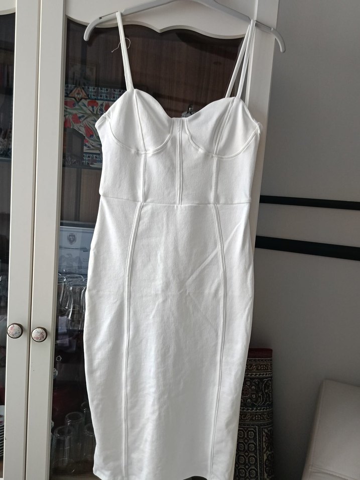 Beyaz İnce Askılı Midi Elbise - Görsel 2