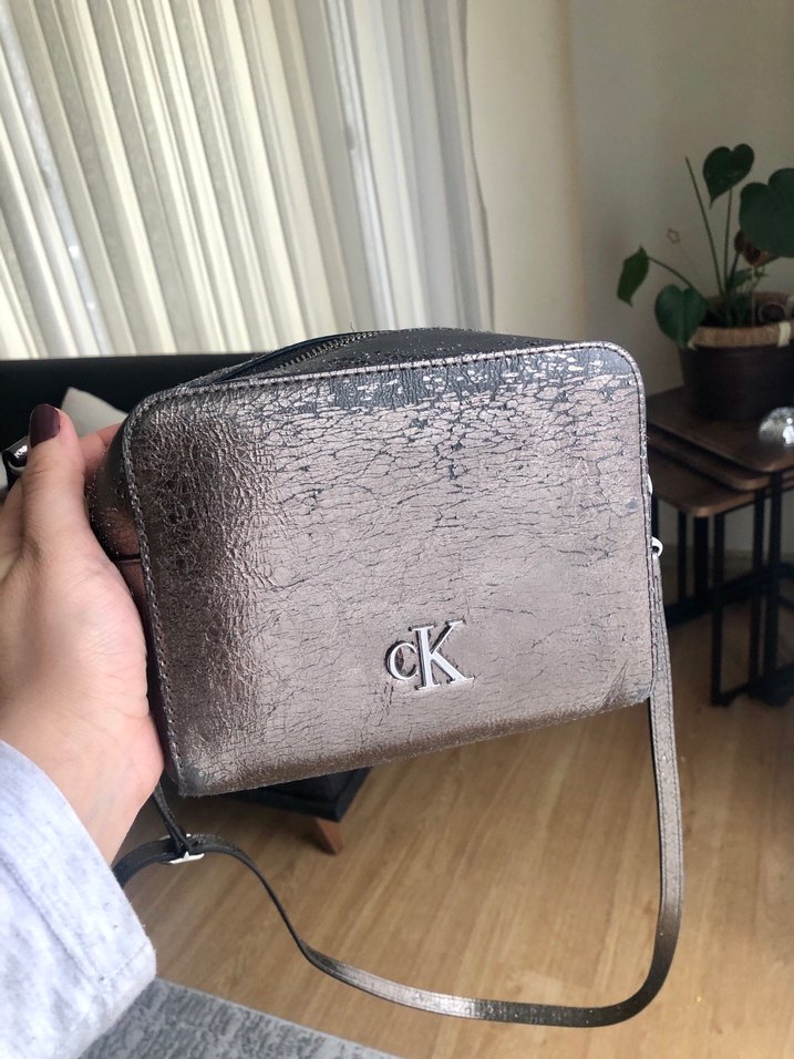 Calvin Klein Omuz Çantası - Görsel 2