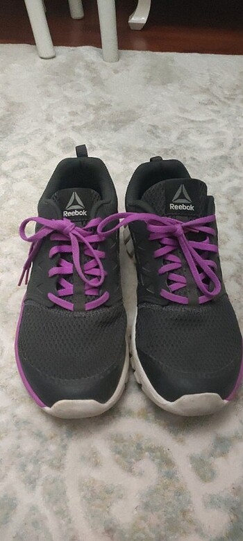 Reebok spor ayakkabı