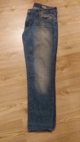 Mavi 32 beden kot pantolon