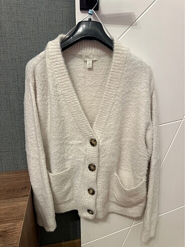 H&m beyaz tüylü hırka