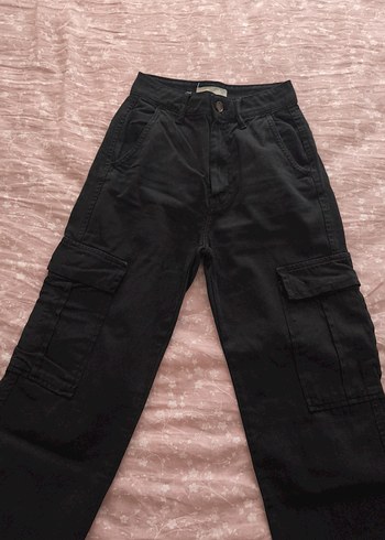 32 Beden Stradivarius siyah kargo jean