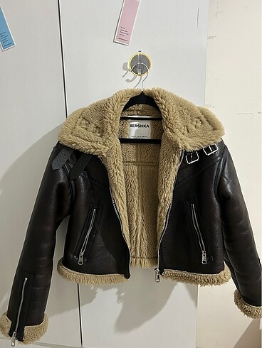 BERSHKA