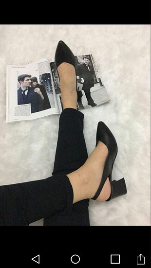 Siyah mat topuklu ayakkabı 