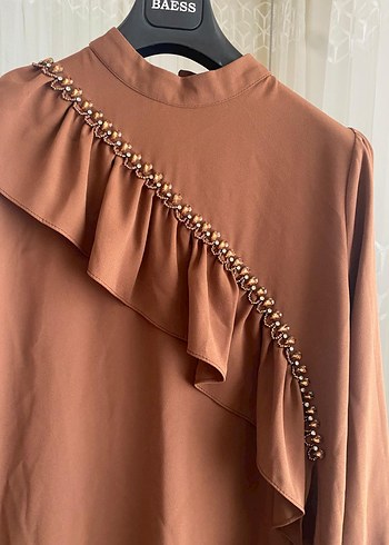 Uzun Kollu Kahverengi Fırfırlı Tunik - Görsel 2