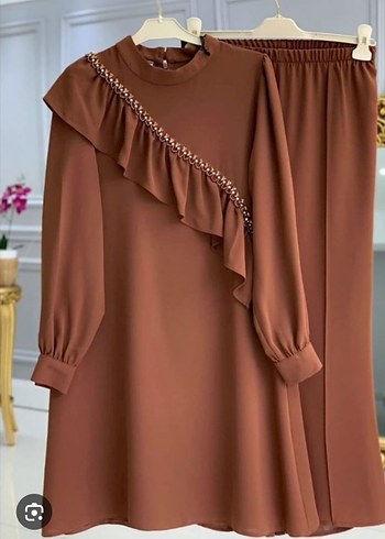 Uzun Kollu Kahverengi Fırfırlı Tunik - Görsel 5