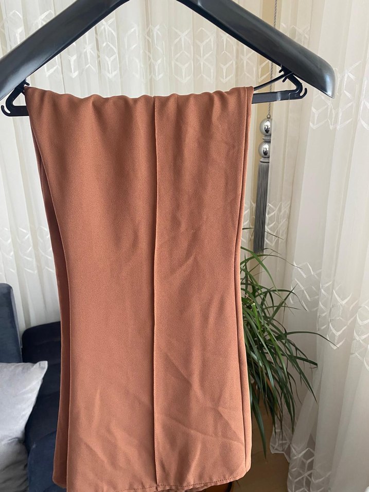 Uzun Kollu Kahverengi Fırfırlı Tunik - Görsel 3