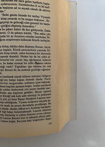 Nietzsche Ağladığında - Irvin D. Yalom