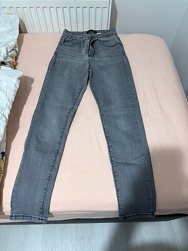 Gri kot pantolon