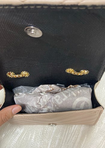 Bej Zincir Detaylı Kadın Deri Çanta - Görsel 3