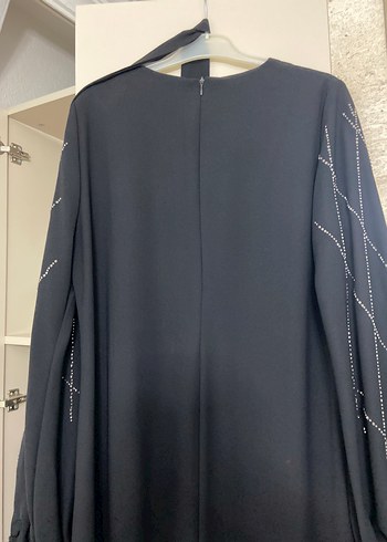 Boncuk İşlemeli Siyah Uzun Kol Elbise - Görsel 3