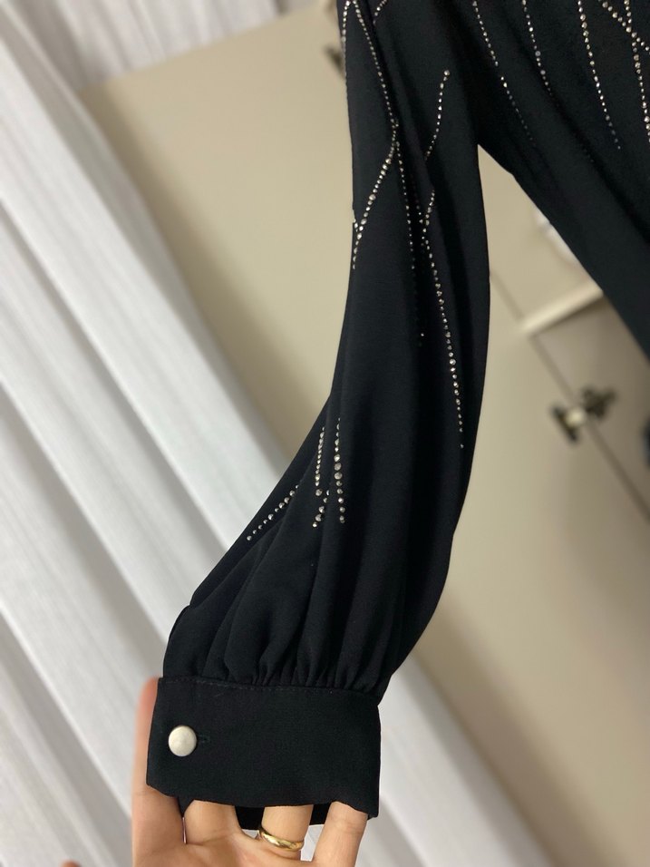 Boncuk İşlemeli Siyah Uzun Kol Elbise - Görsel 2