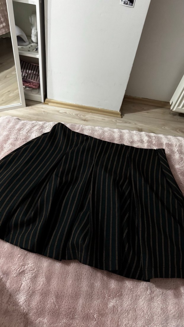 Kadın Siyah Pilili Midi Etek şortlu - Görsel 2