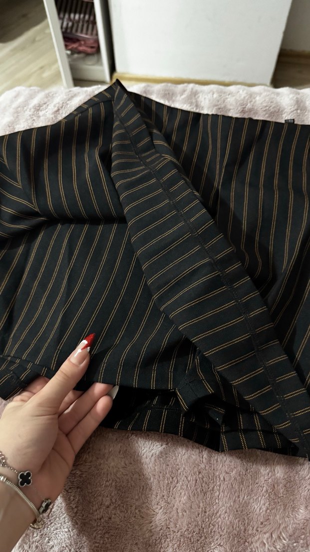 Kadın Siyah Pilili Midi Etek şortlu - Görsel 4