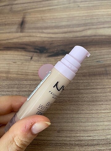 Beden Renk NYX kapatıcı