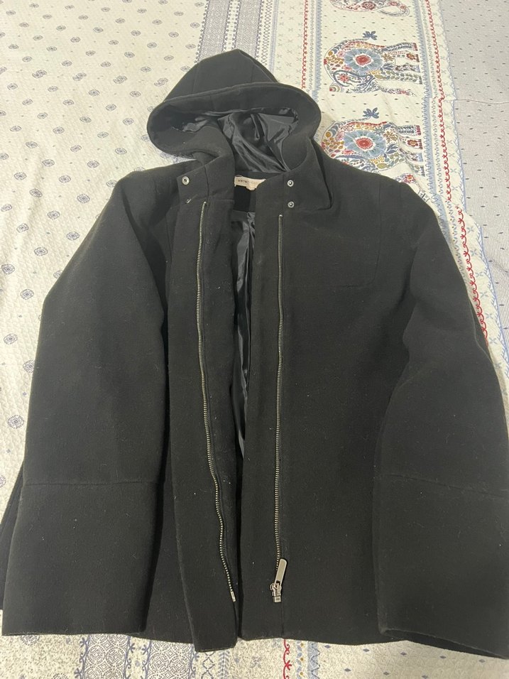Siyah Kapüşonlu  kaban/ceket - Görsel 2