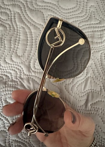 Fendi orjinal güneş gözlüğü - Görsel 3