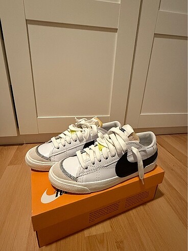 43 Beden Nike blazer low ??77 jumbo erkek spor ayakkabı