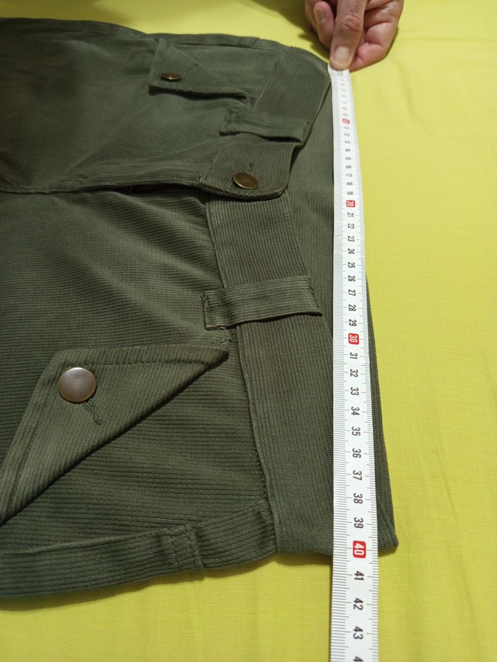 Düğmeli Kadın Haki Kadife Bermuda Şort - Görsel 4