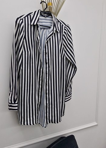 Düğmeli Çizgili Uzun Kollu Gömlek - Görsel 3