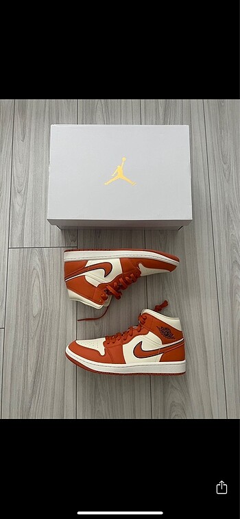 Nike air jordan coconut milk 44 numara sneaker - Görsel 2