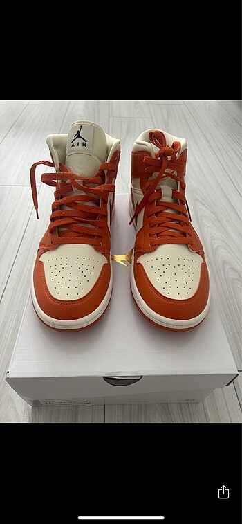 Nike air jordan coconut milk 44 numara sneaker - Görsel 3