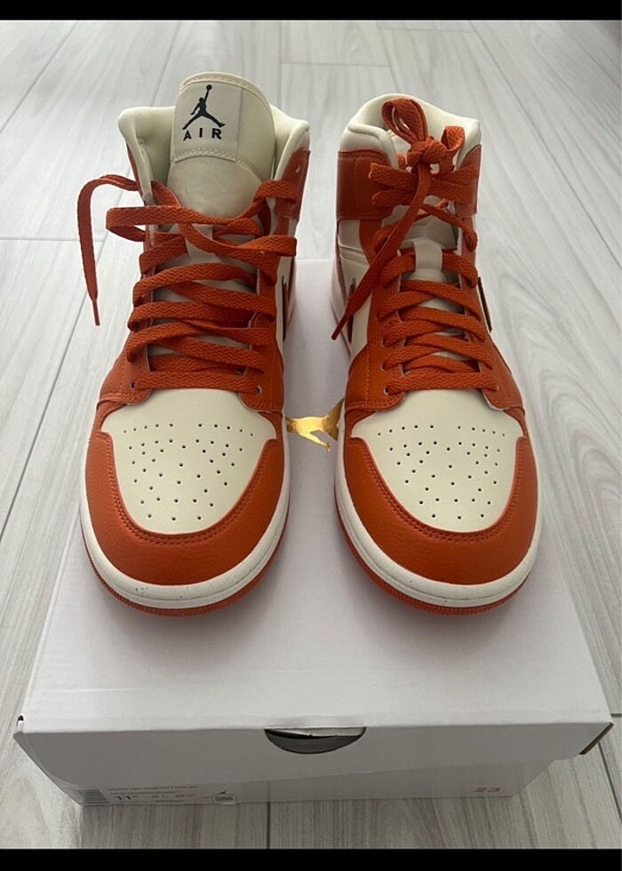 Nike air jordan coconut milk 44 numara sneaker - Görsel 3