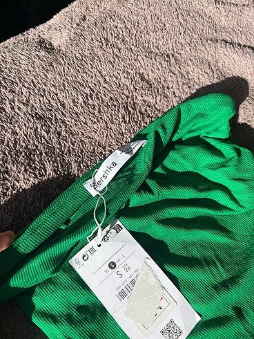 s Beden yeşil Renk Bershka elbise