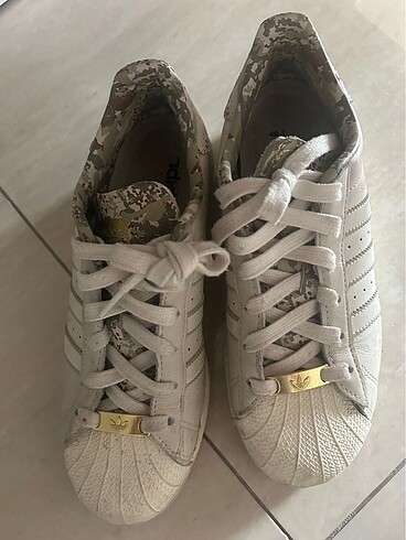 Adidas süperstar 39.5 numara