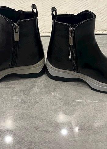 Zara Çocuk bot
