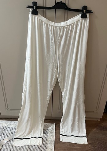 m Beden beyaz Renk Lohusa Pijama Takımı