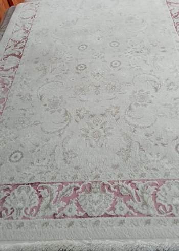 Gri ve Beyaz Klasik Desenli Halı - Görsel 5