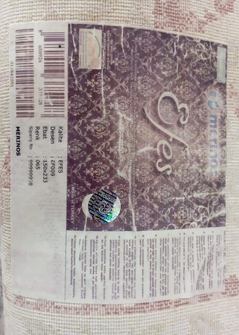 Gri ve Beyaz Klasik Desenli Halı - Görsel 4