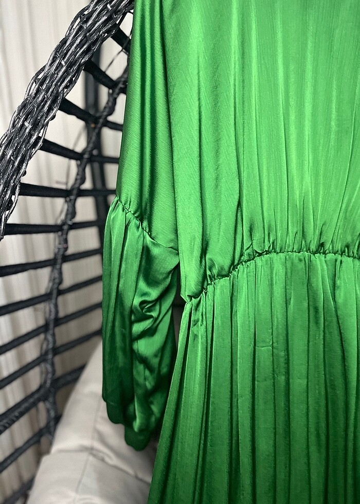 40 42 beden yeşil saten - Görsel 2