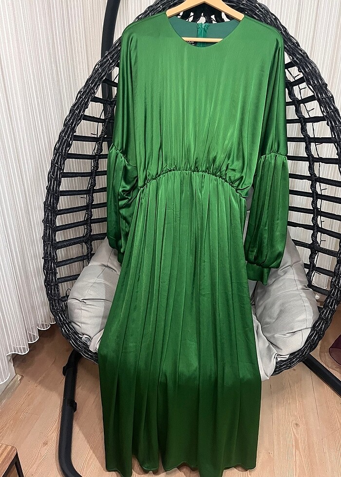 40 42 beden yeşil saten - Görsel 3