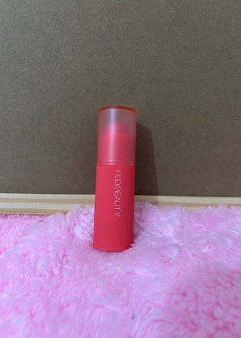 HUDABEAUTY Pembe Pastel Allık Stick
