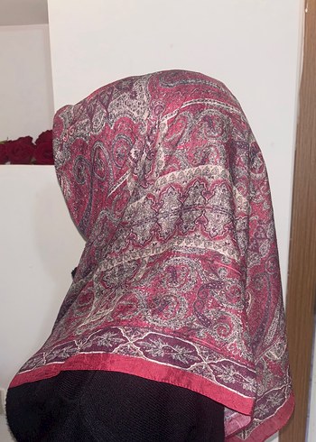 Önü kalıp gibi duran soft eşarp - Görsel 3