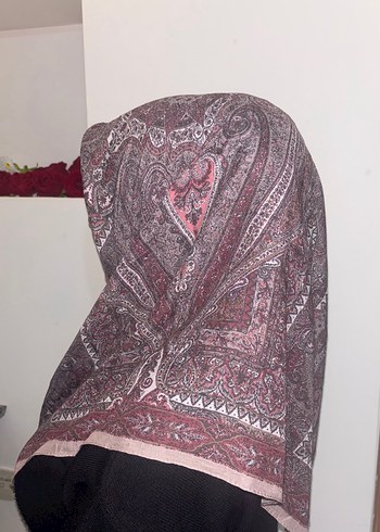 Önü kalıp gibi duran soft eşarp - Görsel 4