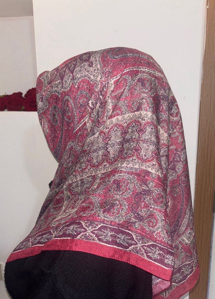 Önü kalıp gibi duran soft eşarp - Görsel 3