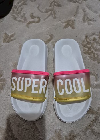 Kız Çocuk Beyaz Süper Cool Terlik