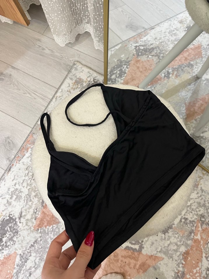 Bershka Siyah V Yaka Büstiyer - Görsel 2