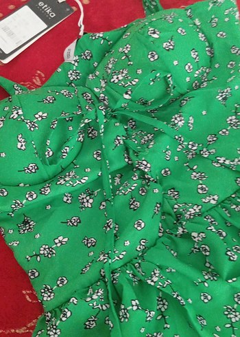 Yeşil Çiçekli Uzun Askılı Fırfırlı Elbise - Görsel 3