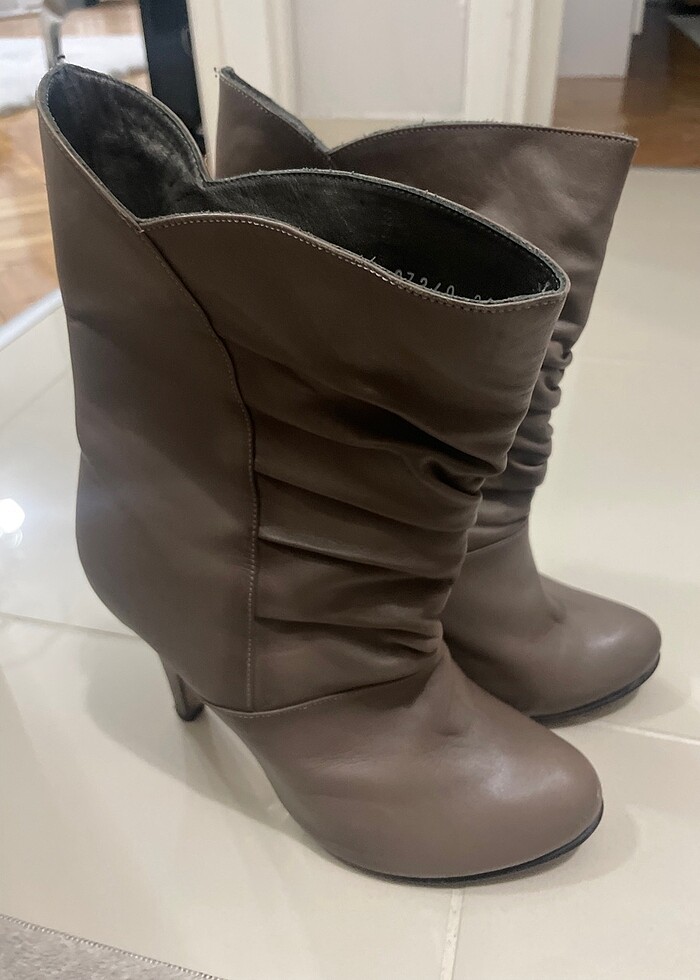 Hotiç topuklu bot - Görsel 3