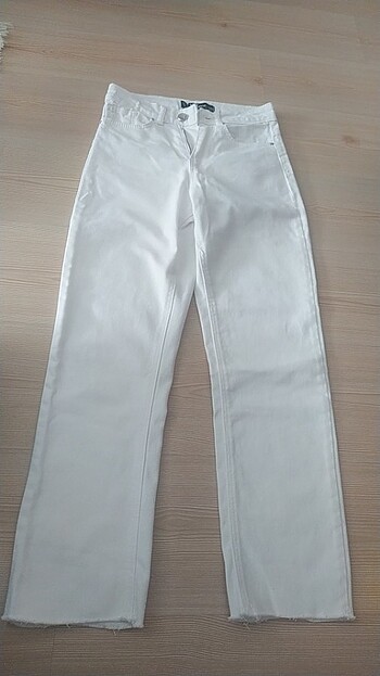 Beyaz Jean pantolon