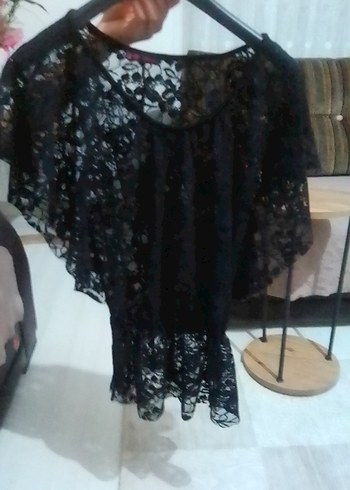 Siyah Dantel Kısa Kollu Mini Bluz - Görsel 2