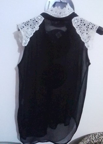 Dantel Detaylı Siyah Kolsuz Gömlek - Görsel 3