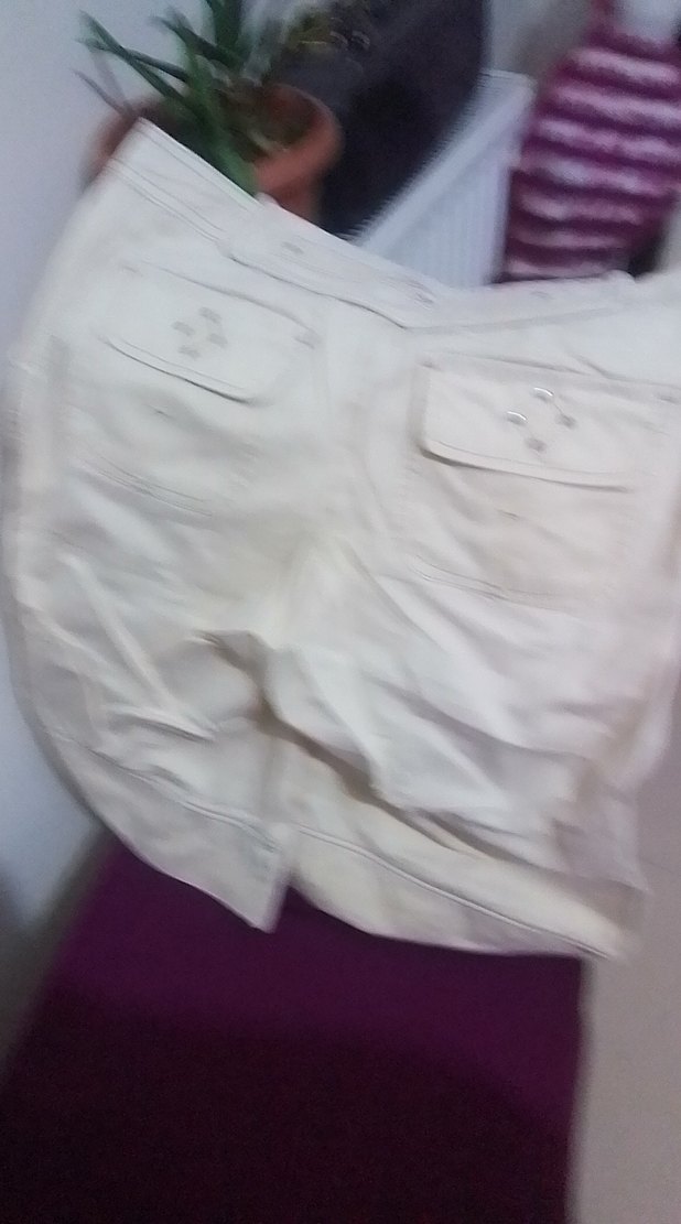 Düğmeli Beyaz Mini Kadın Kumaş Pantolon - Görsel 4