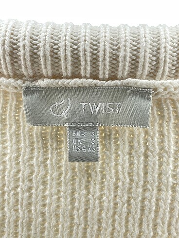 s Beden beyaz Renk Twist Bluz %70 İndirimli.